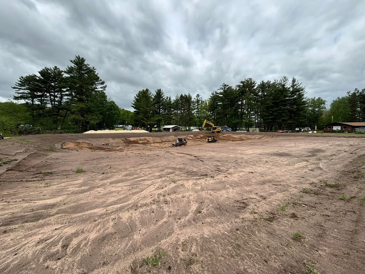 River’s Edge Campground swim pond 9116_n