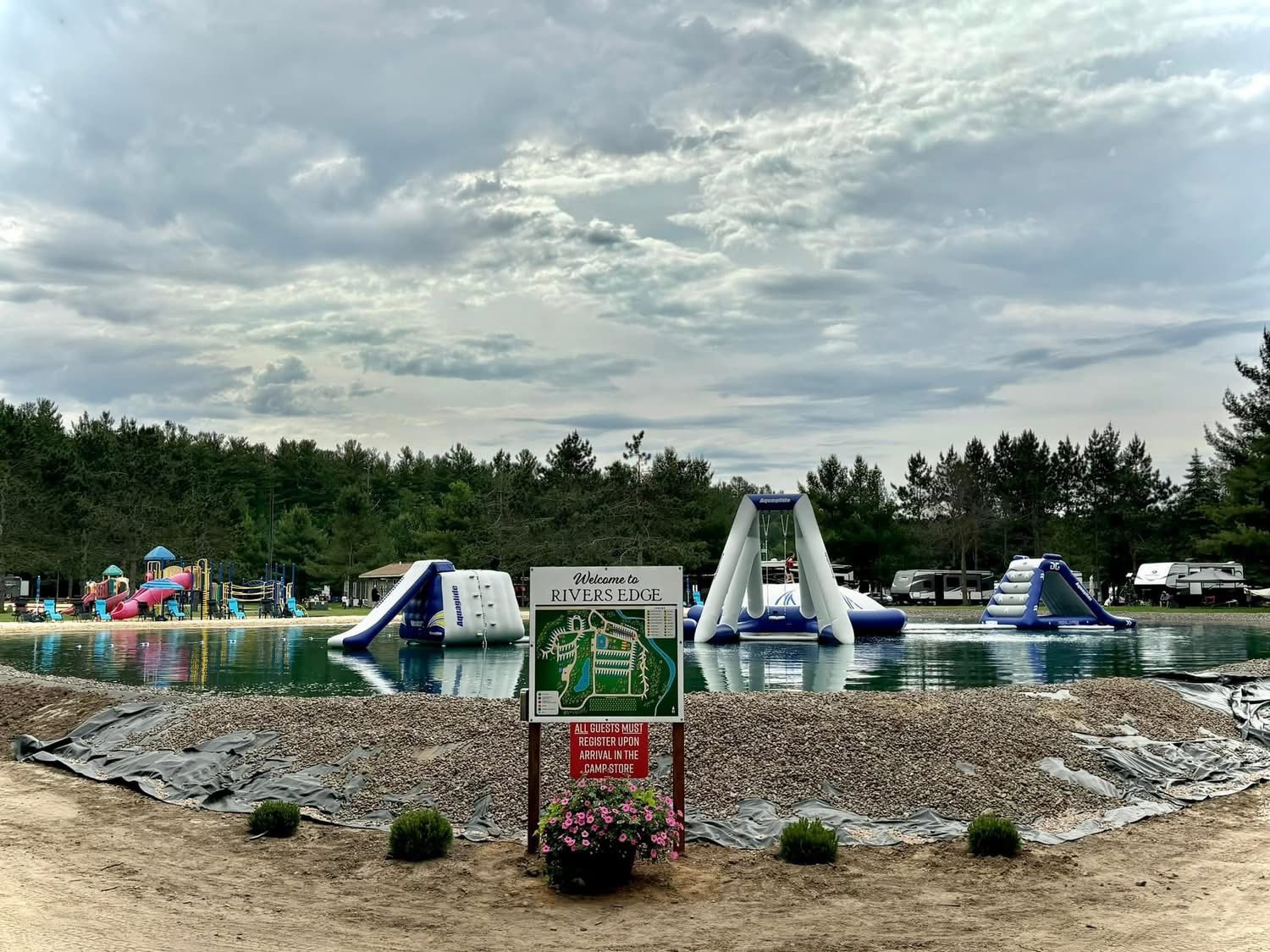 River’s Edge Campground swim pond 9522_n